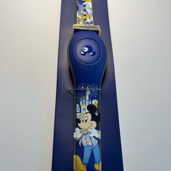 Disney’s 50th Anniversary Limited Edition Mickey and Friends MagicBand - Picture 3 of 4